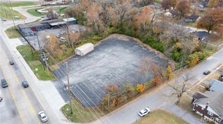 7014 Saint Charles Rock Road, St Louis, MO 63133