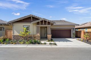 2106 White Oak Drive, Hollister, CA 95023
