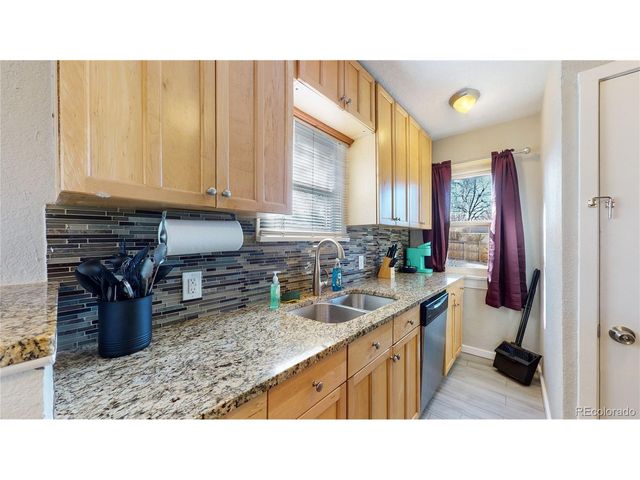 1621 Trenton St, Denver, CO 80220