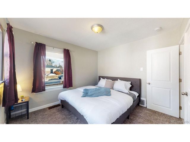 1621 Trenton St, Denver, CO 80220