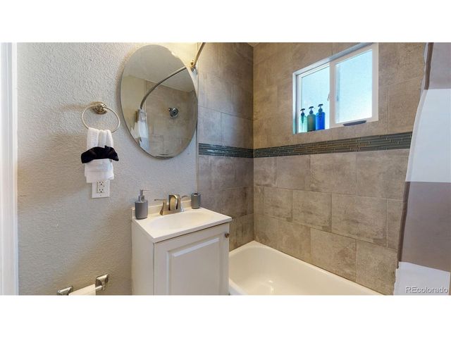 1621 Trenton St, Denver, CO 80220