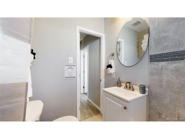 1621 Trenton St, Denver, CO 80220