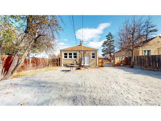 1621 Trenton St, Denver, CO 80220