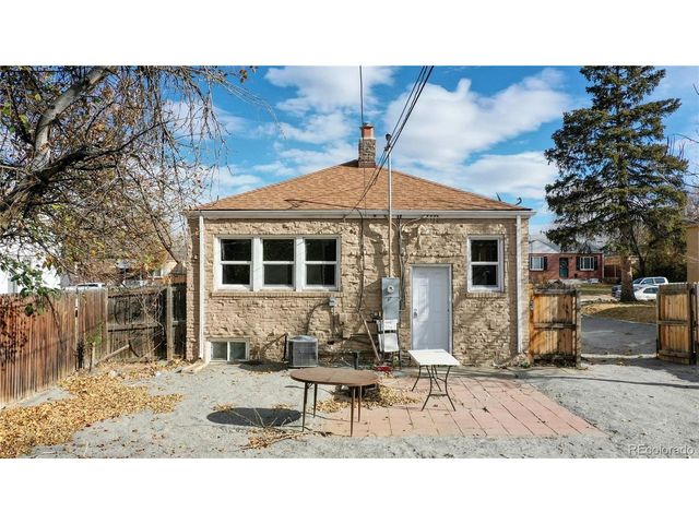 1621 Trenton St, Denver, CO 80220