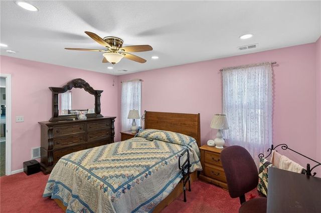 3001 N 78th Street, Kansas City, KS 66109