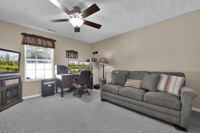 4650 Parrau Drive, 67E, Columbus, OH 43228