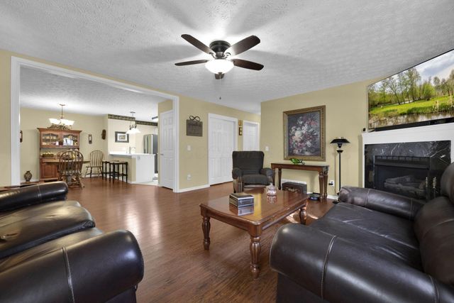 4650 Parrau Drive, 67E, Columbus, OH 43228