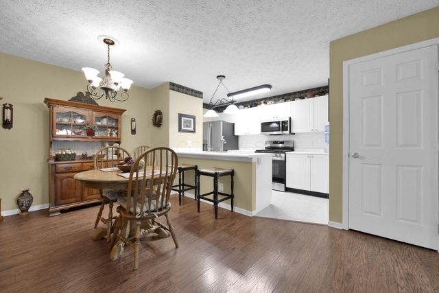 4650 Parrau Drive, 67E, Columbus, OH 43228