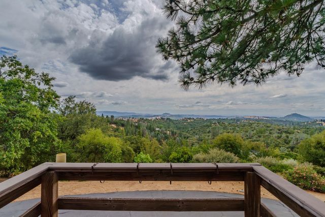 10285 Ponderosa Way, Pine Grove, CA 95665