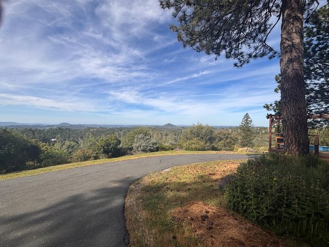 10285 Ponderosa Way, Pine Grove, CA 95665