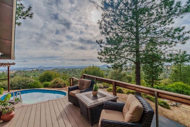 10285 Ponderosa Way, Pine Grove, CA 95665