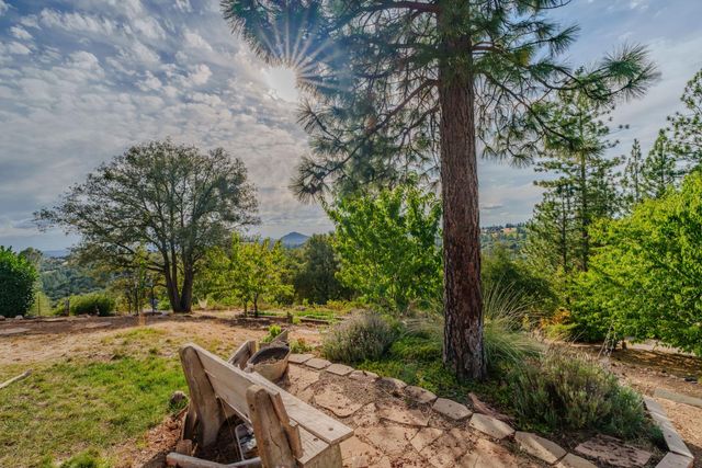 10285 Ponderosa Way, Pine Grove, CA 95665