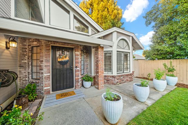 412 Community Dr, Roseville, CA 95678