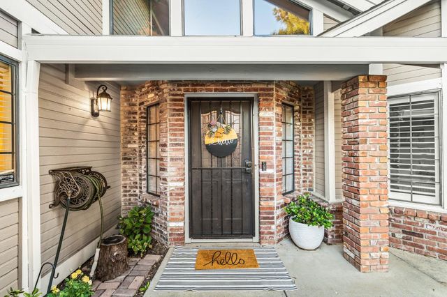412 Community Dr, Roseville, CA 95678