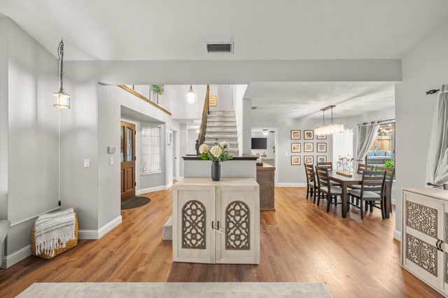 412 Community Dr, Roseville, CA 95678