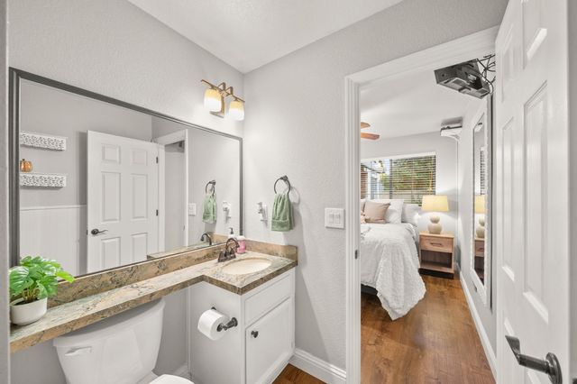 412 Community Dr, Roseville, CA 95678