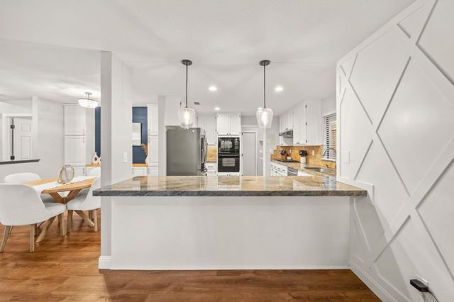 412 Community Dr, Roseville, CA 95678