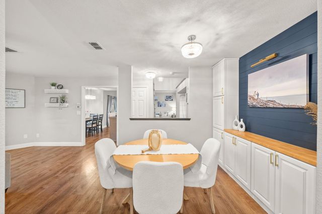 412 Community Dr, Roseville, CA 95678