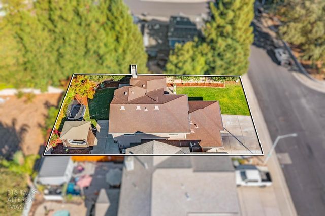 412 Community Dr, Roseville, CA 95678
