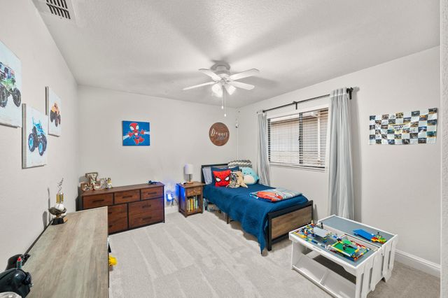412 Community Dr, Roseville, CA 95678
