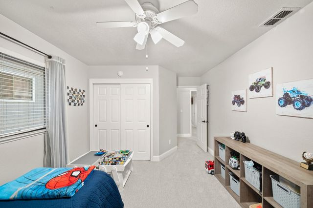 412 Community Dr, Roseville, CA 95678