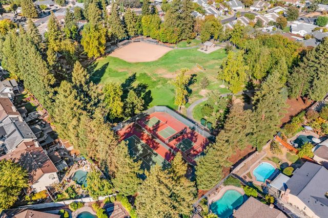 412 Community Dr, Roseville, CA 95678