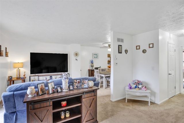 107 Georgetown Ln, Export, PA 15632