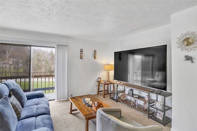 107 Georgetown Ln, Export, PA 15632