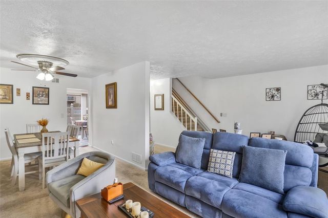 107 Georgetown Ln, Export, PA 15632