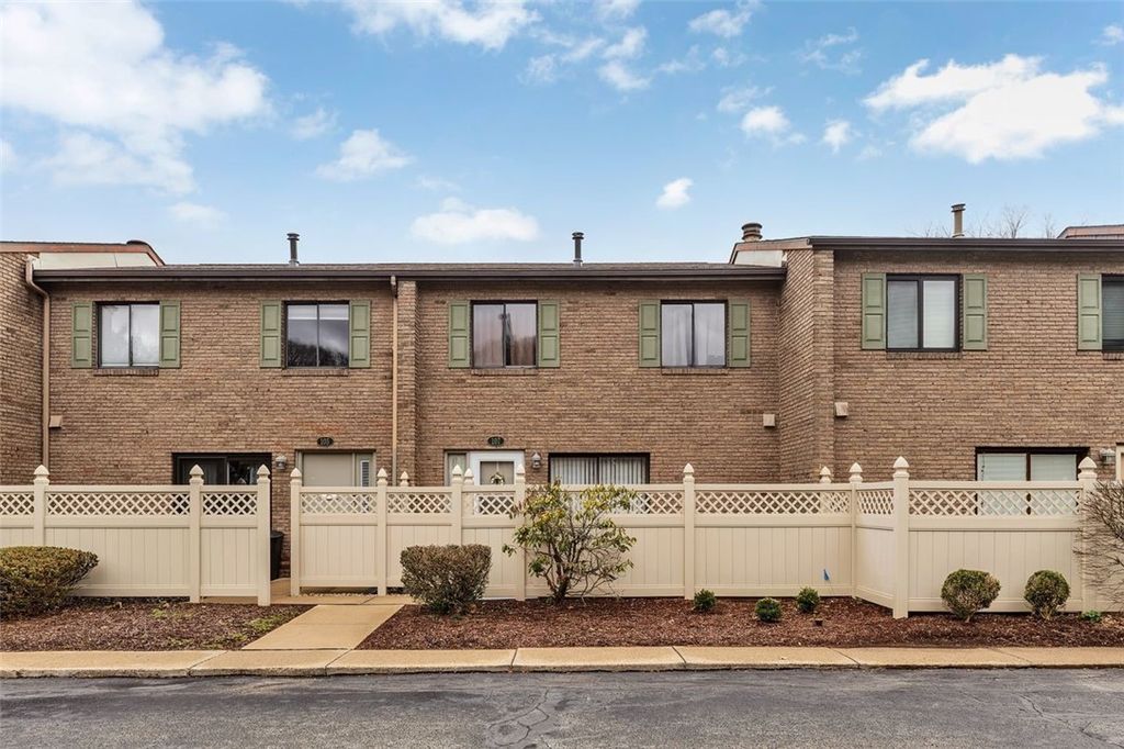 107 Georgetown Ln, Export, PA 15632