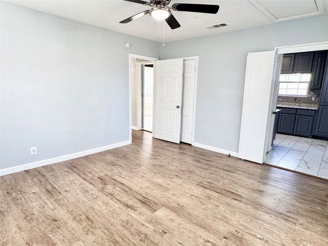 202 N Riverside Drive, Fort Worth, TX 76111