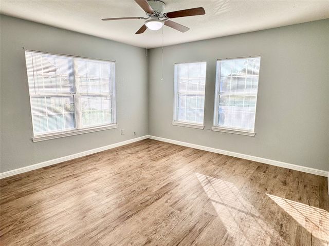 202 N Riverside Drive, Fort Worth, TX 76111