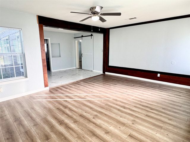 202 N Riverside Drive, Fort Worth, TX 76111