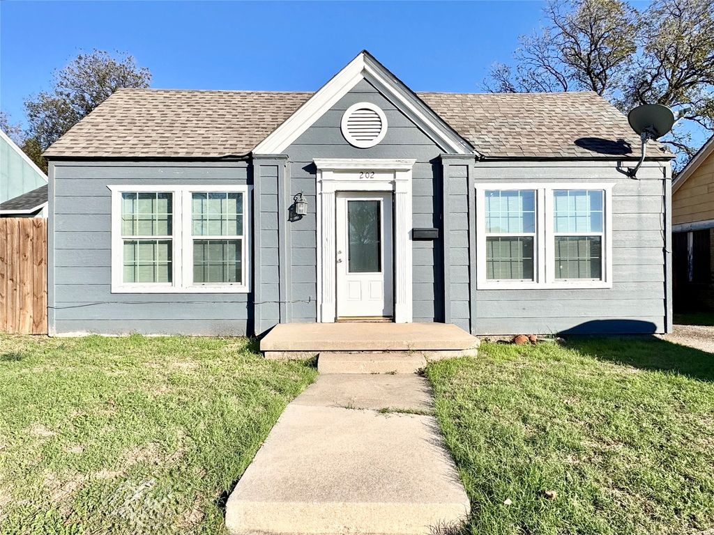 202 N Riverside Drive, Fort Worth, TX 76111