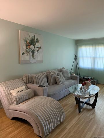 135 W Nyack Road 93, Nanuet, NY 10954