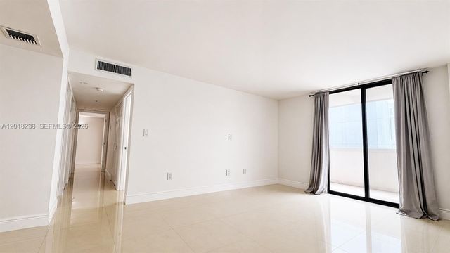1621 Collins Ave 310, Miami Beach, FL 33139