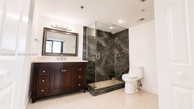1621 Collins Ave 310, Miami Beach, FL 33139