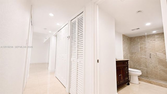 1621 Collins Ave 310, Miami Beach, FL 33139
