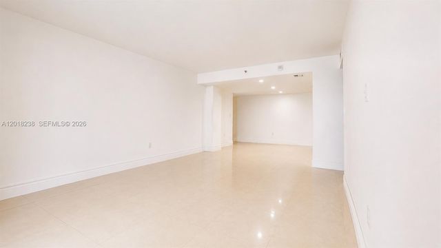 1621 Collins Ave 310, Miami Beach, FL 33139