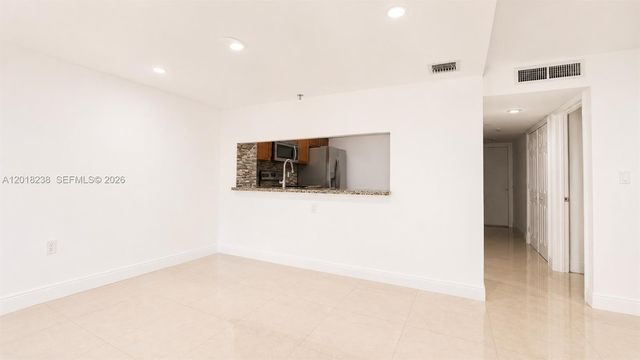 1621 Collins Ave 310, Miami Beach, FL 33139
