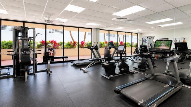 1621 Collins Ave 310, Miami Beach, FL 33139