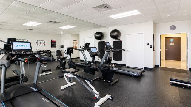 1621 Collins Ave 310, Miami Beach, FL 33139