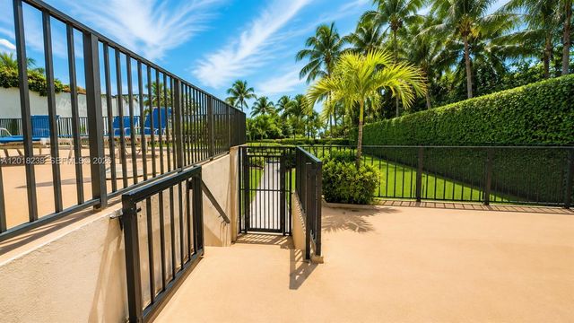 1621 Collins Ave 310, Miami Beach, FL 33139