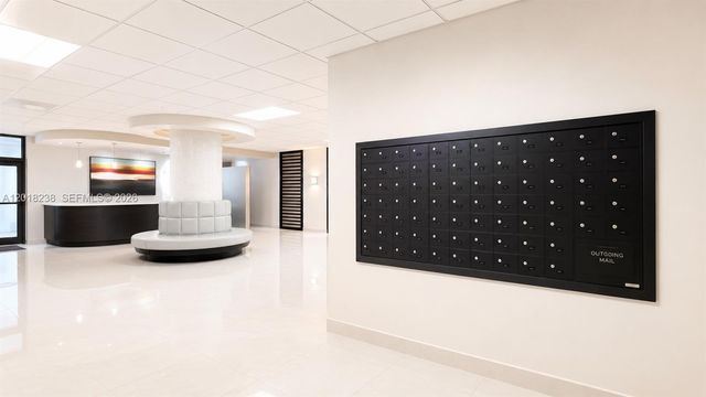1621 Collins Ave 310, Miami Beach, FL 33139