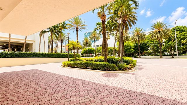 1621 Collins Ave 310, Miami Beach, FL 33139