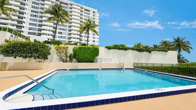 1621 Collins Ave 310, Miami Beach, FL 33139