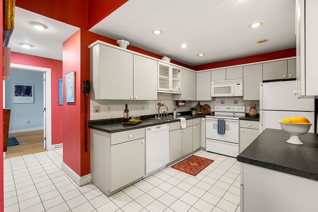 216 Nesmith Street 2, Lowell, MA 01852