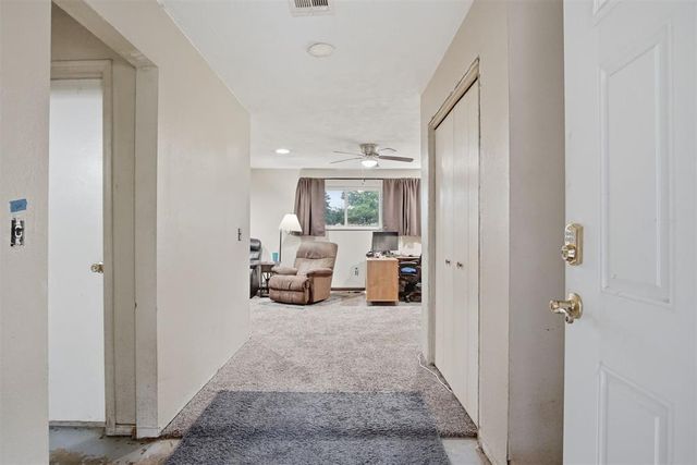 1452 Woodcrest Drive, Harrah, OK 73045