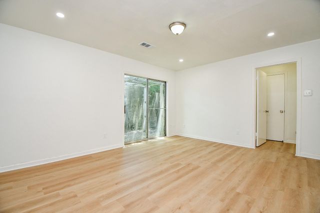 7714 Teal Run Drive, Houston, TX 77071