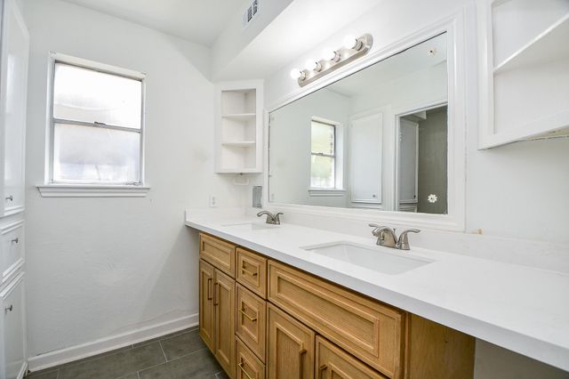 7714 Teal Run Drive, Houston, TX 77071